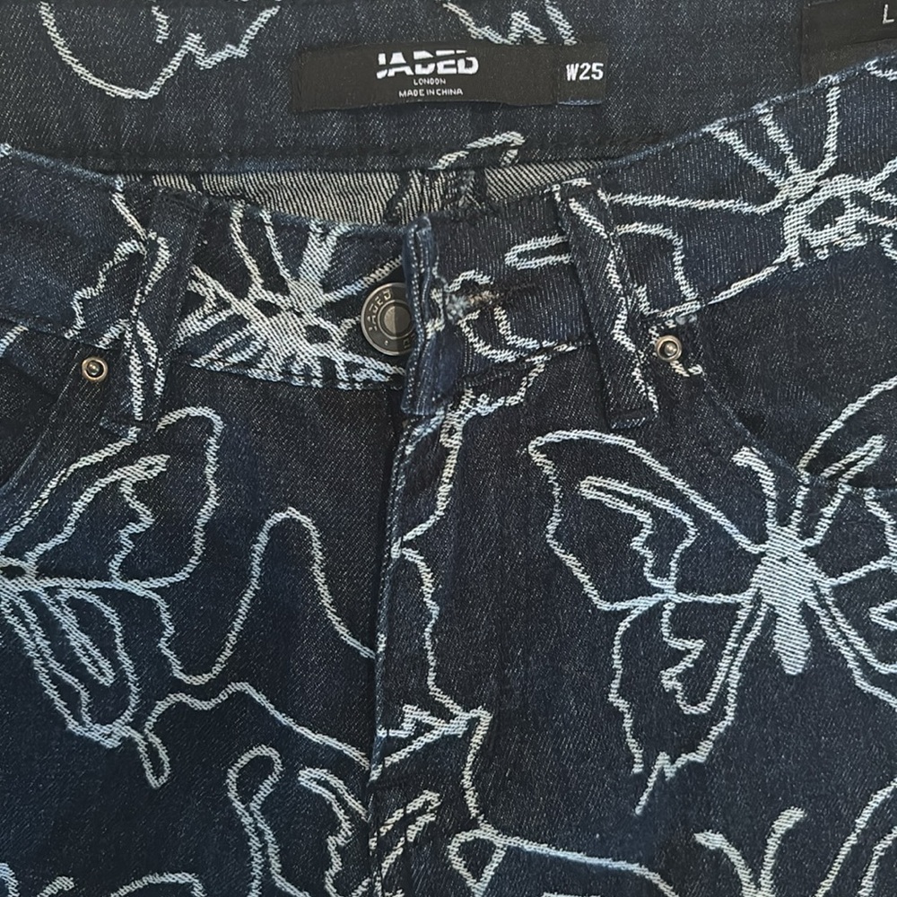 Jaded London low-rise boyfriend fit denim jeans in embossed butterfly size W25 - Picture 6 of 9